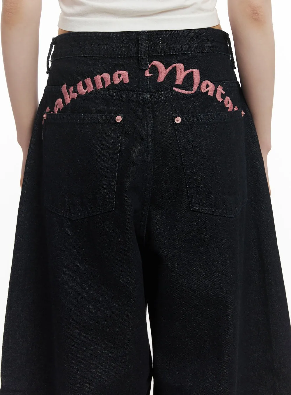 Dory Embroidered Baggy Jeans CF518
