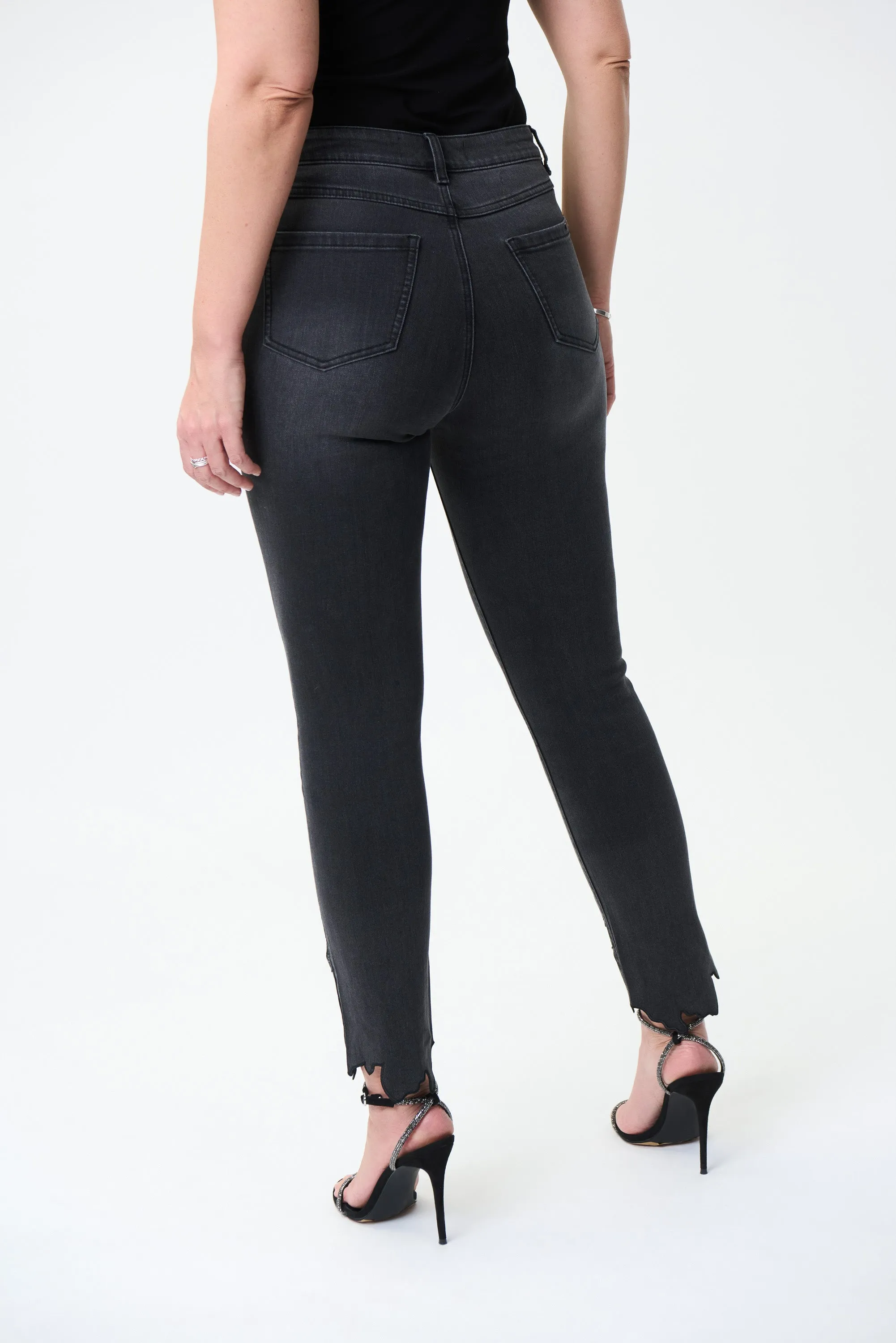 Embroidered Slim Jeans