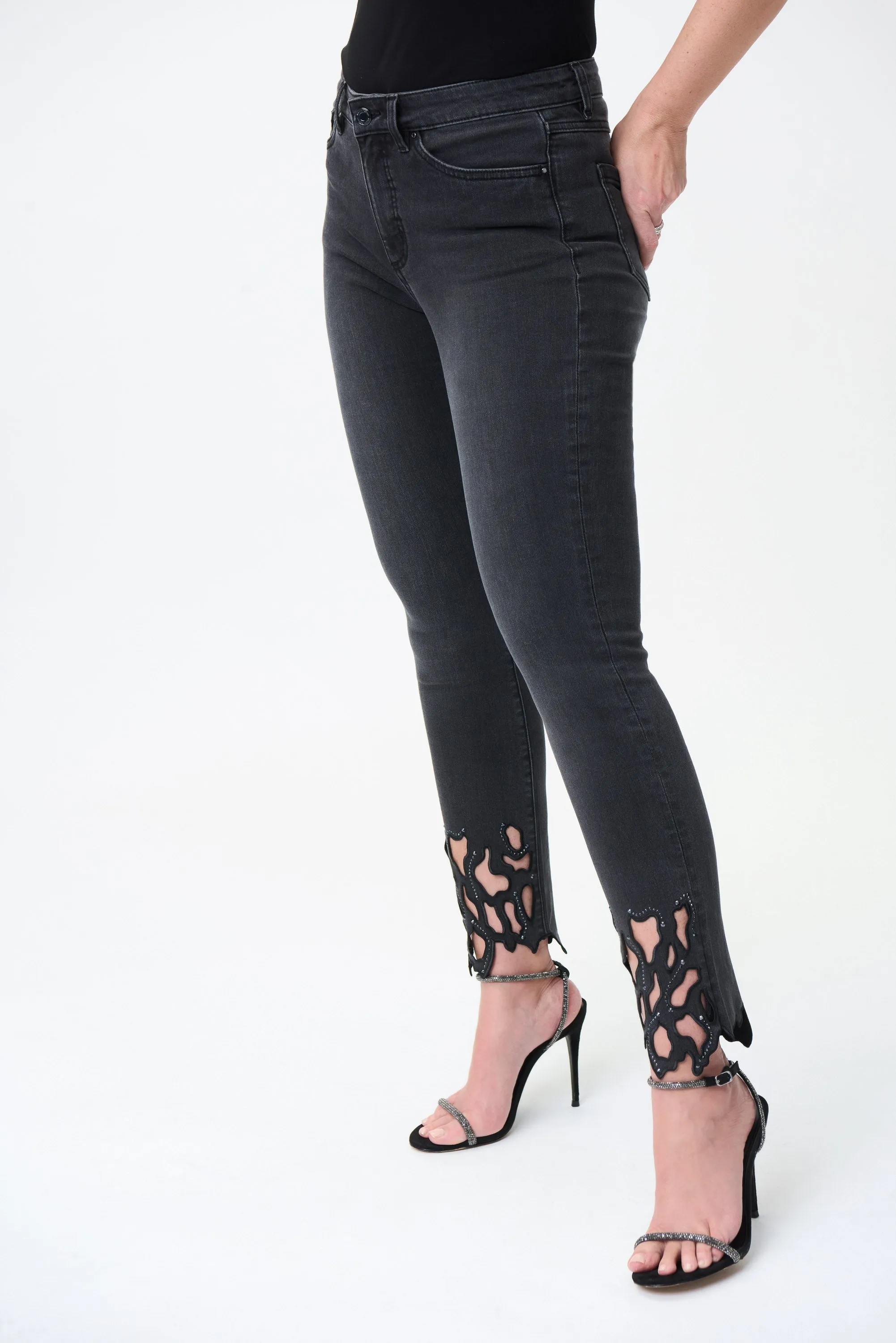 Embroidered Slim Jeans