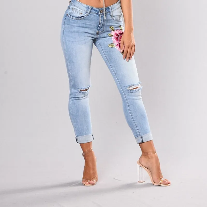 Flower Embroidered Ripped Jeans