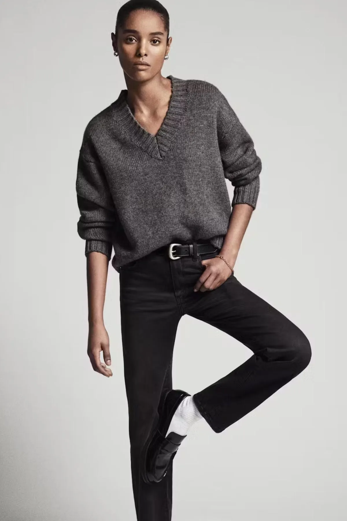 Frame Denim Chunky V-Neck Knit Sweater - Charcoal Heather