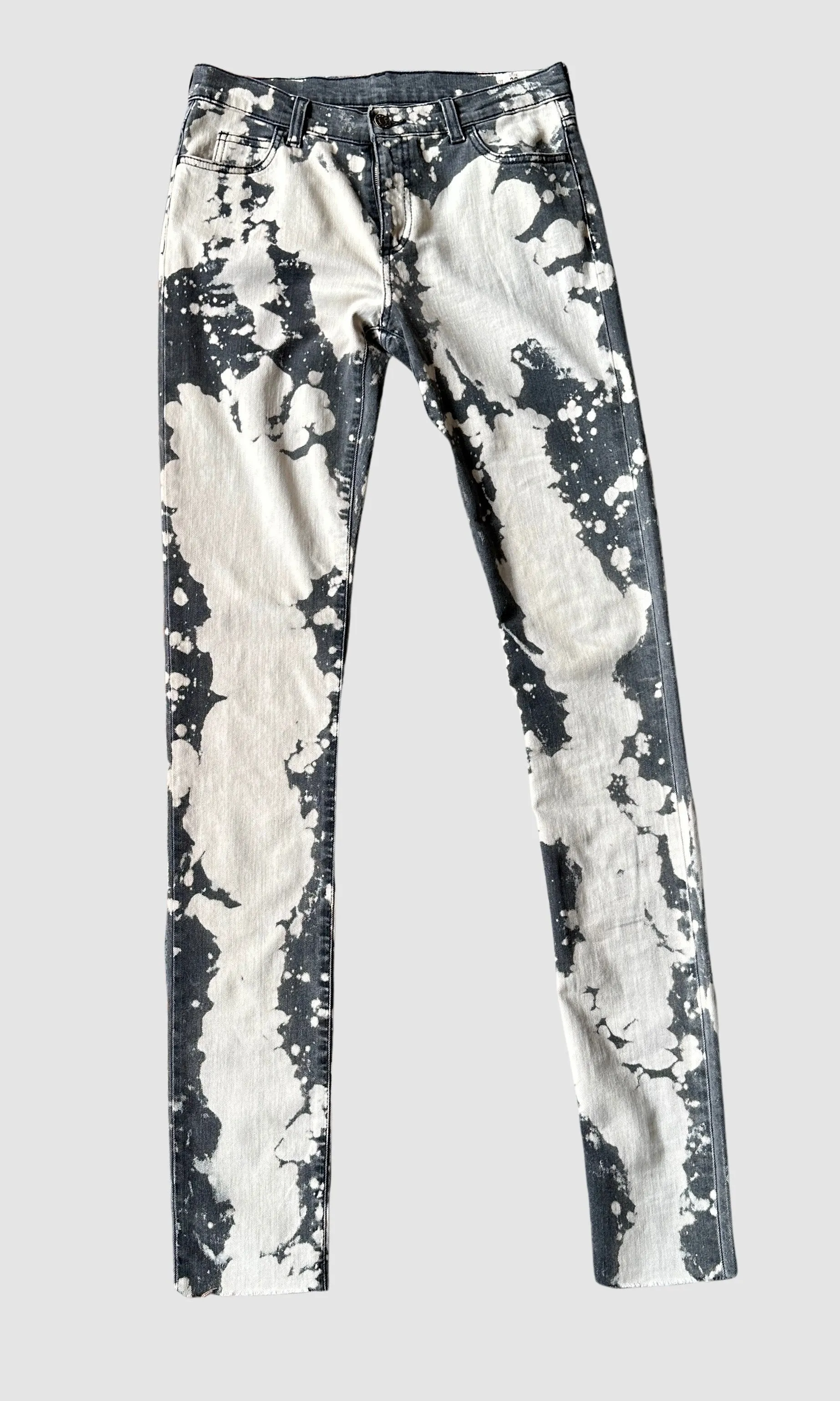 GUCCI Bleach Splattered Skinny Jeans with Rose Patch • Small