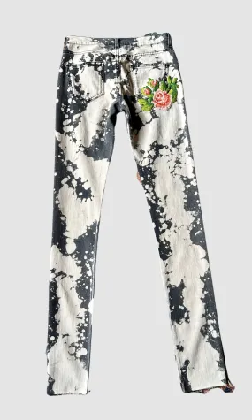 GUCCI Bleach Splattered Skinny Jeans with Rose Patch • Small