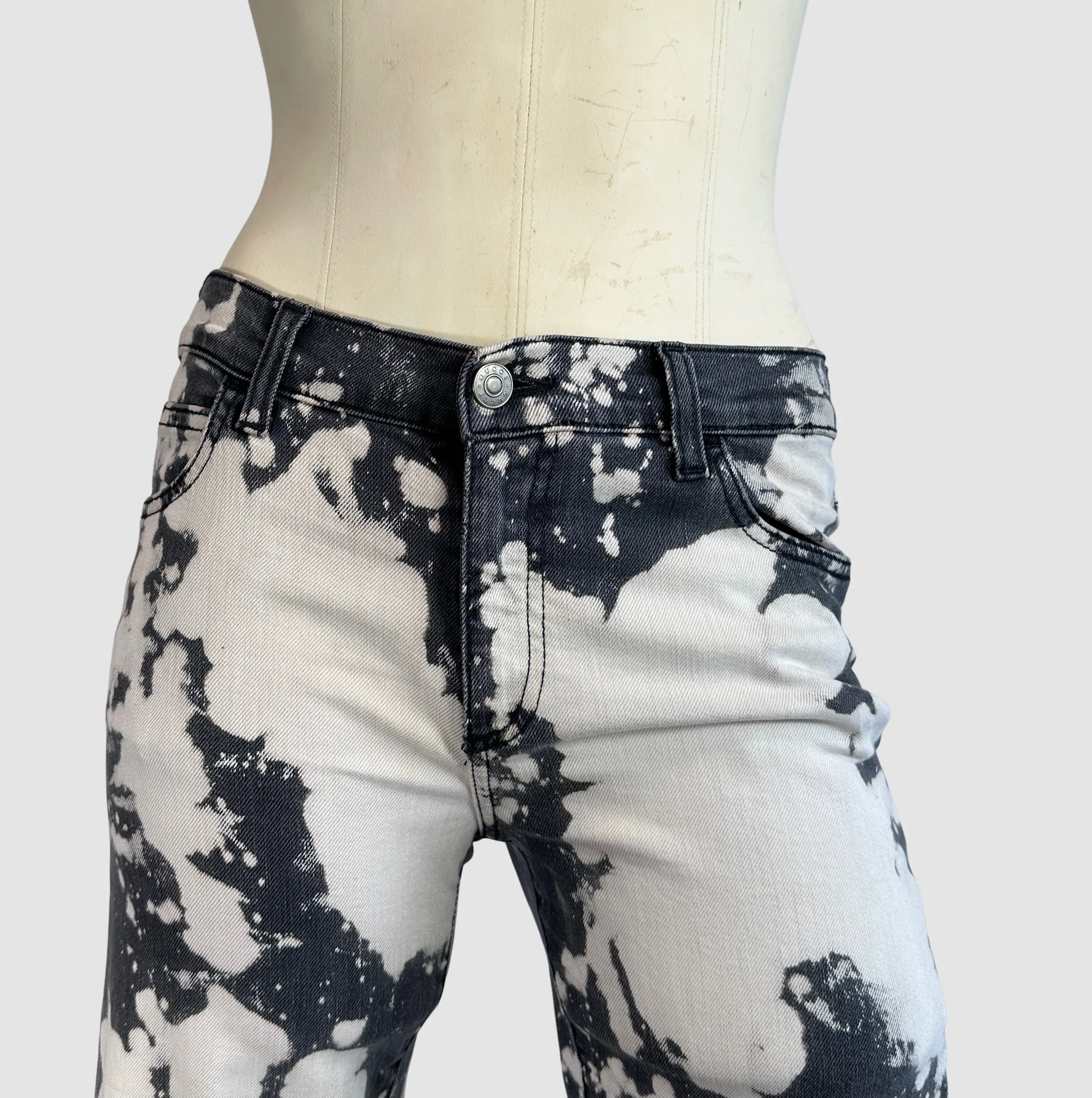 GUCCI Bleach Splattered Skinny Jeans with Rose Patch • Small