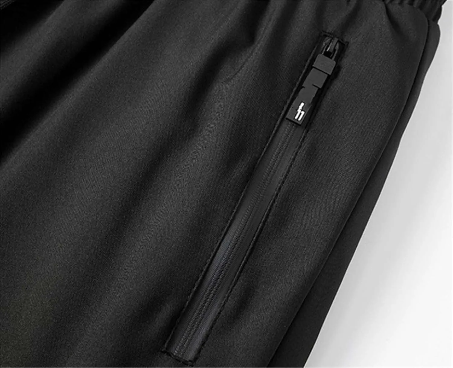 Mens Winter Fleece Joggers Pants Sherpa Lined Sweatpants Warm Thick Athletic Pants Outdoor Workout Trousers with Pockets