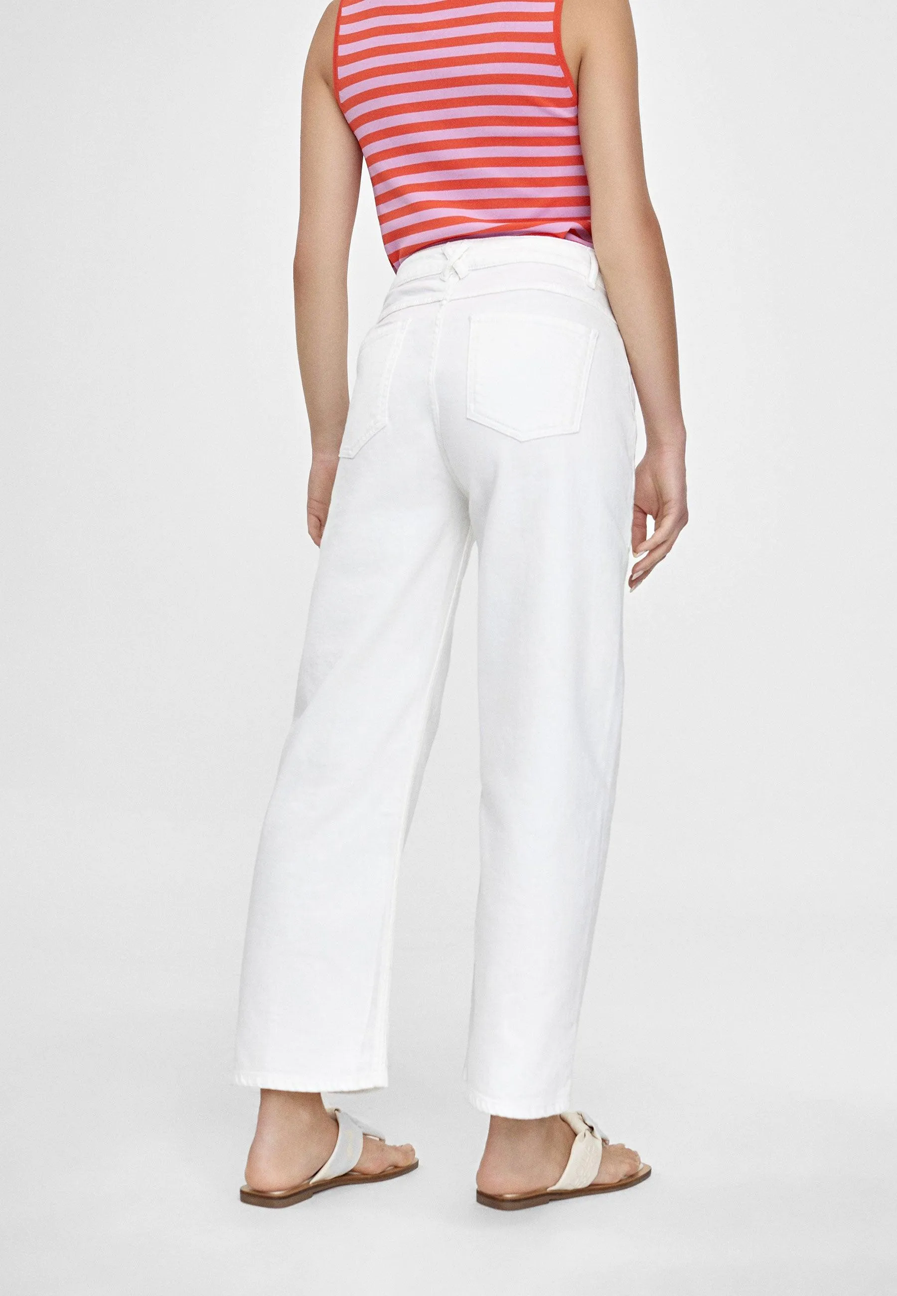 Monochrome embroidered jeans