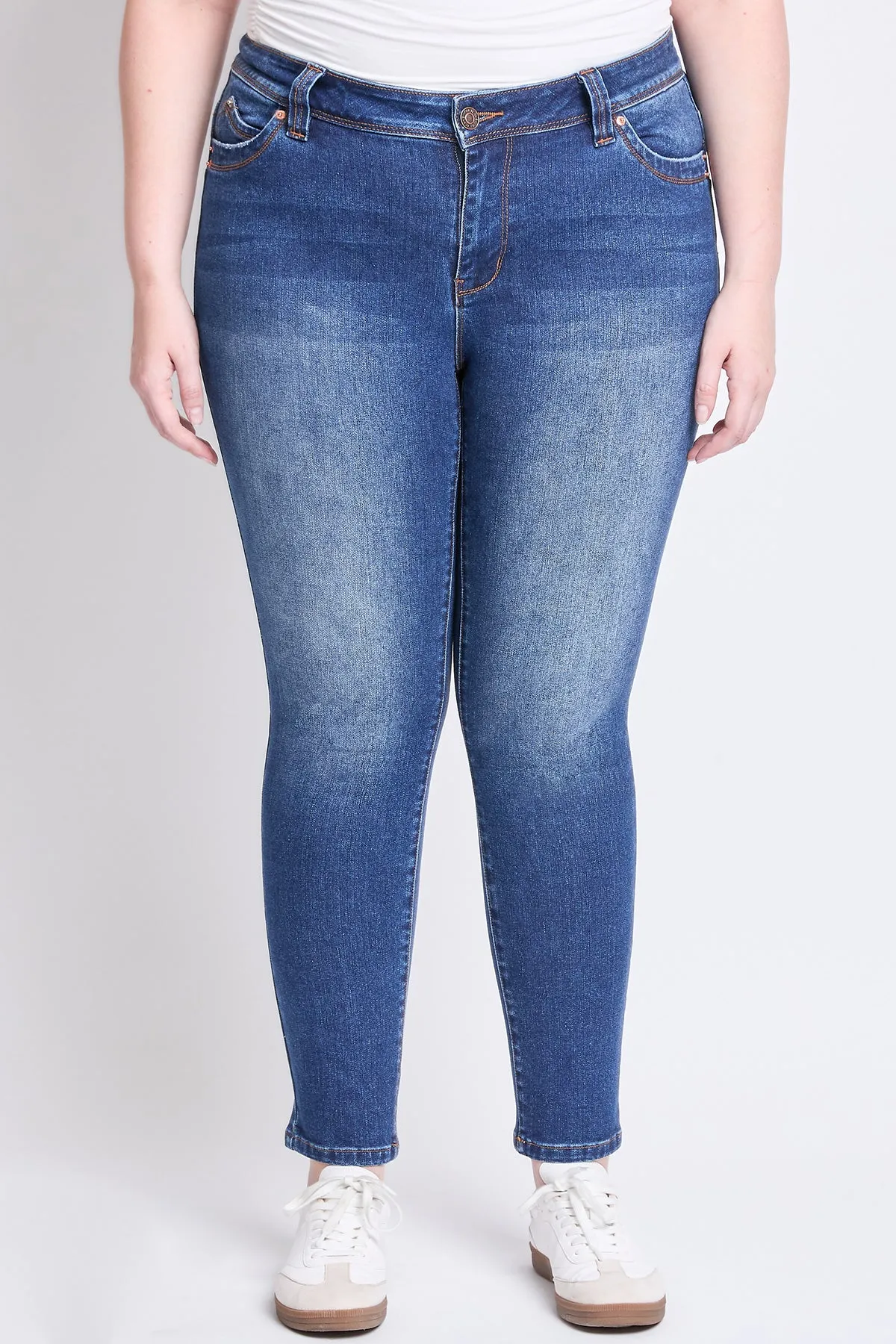 Women's Plus WannaBettaButt Mid Rise Embroidered Skinny Jean