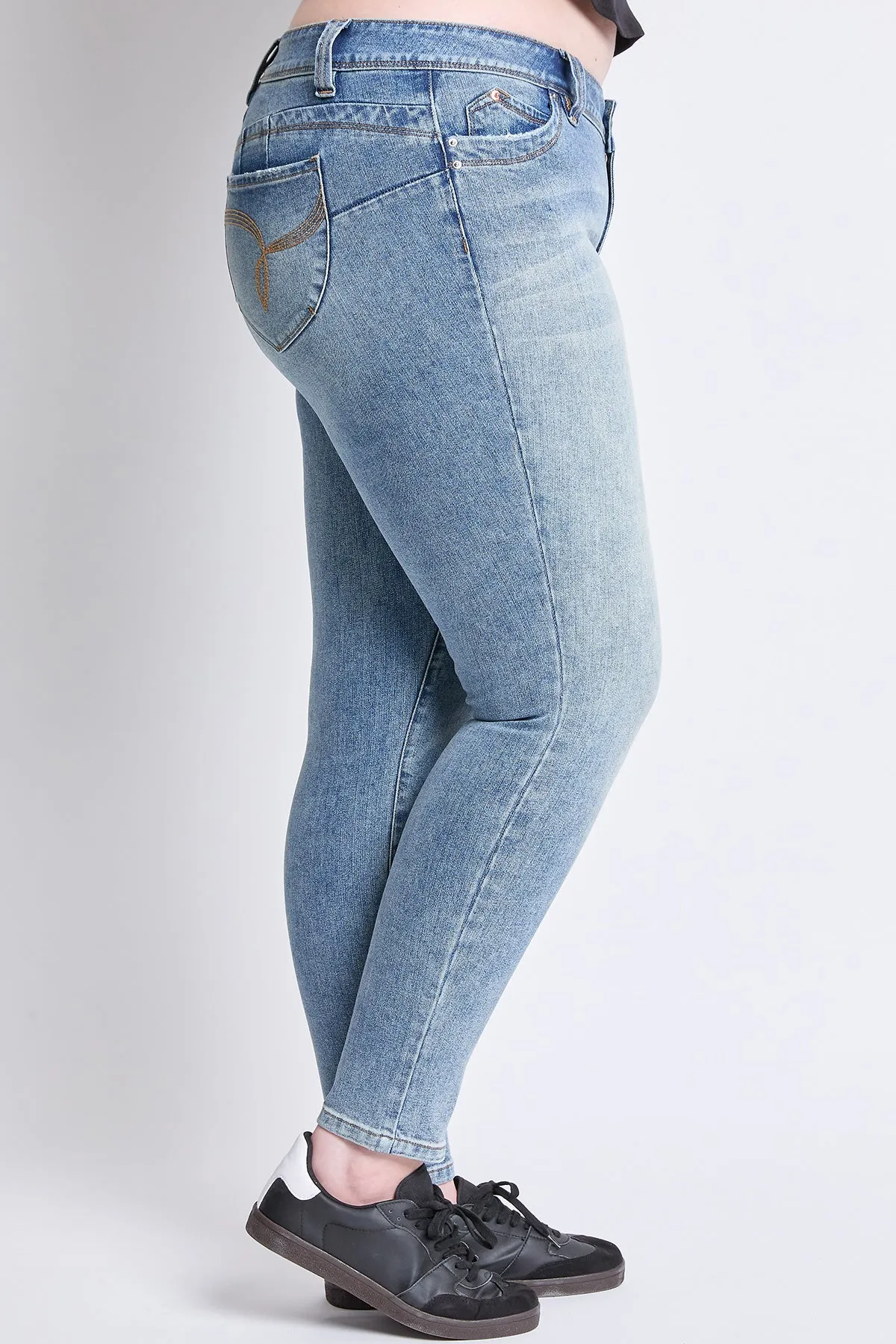 Women's Plus WannaBettaButt Mid Rise Embroidered Skinny Jean